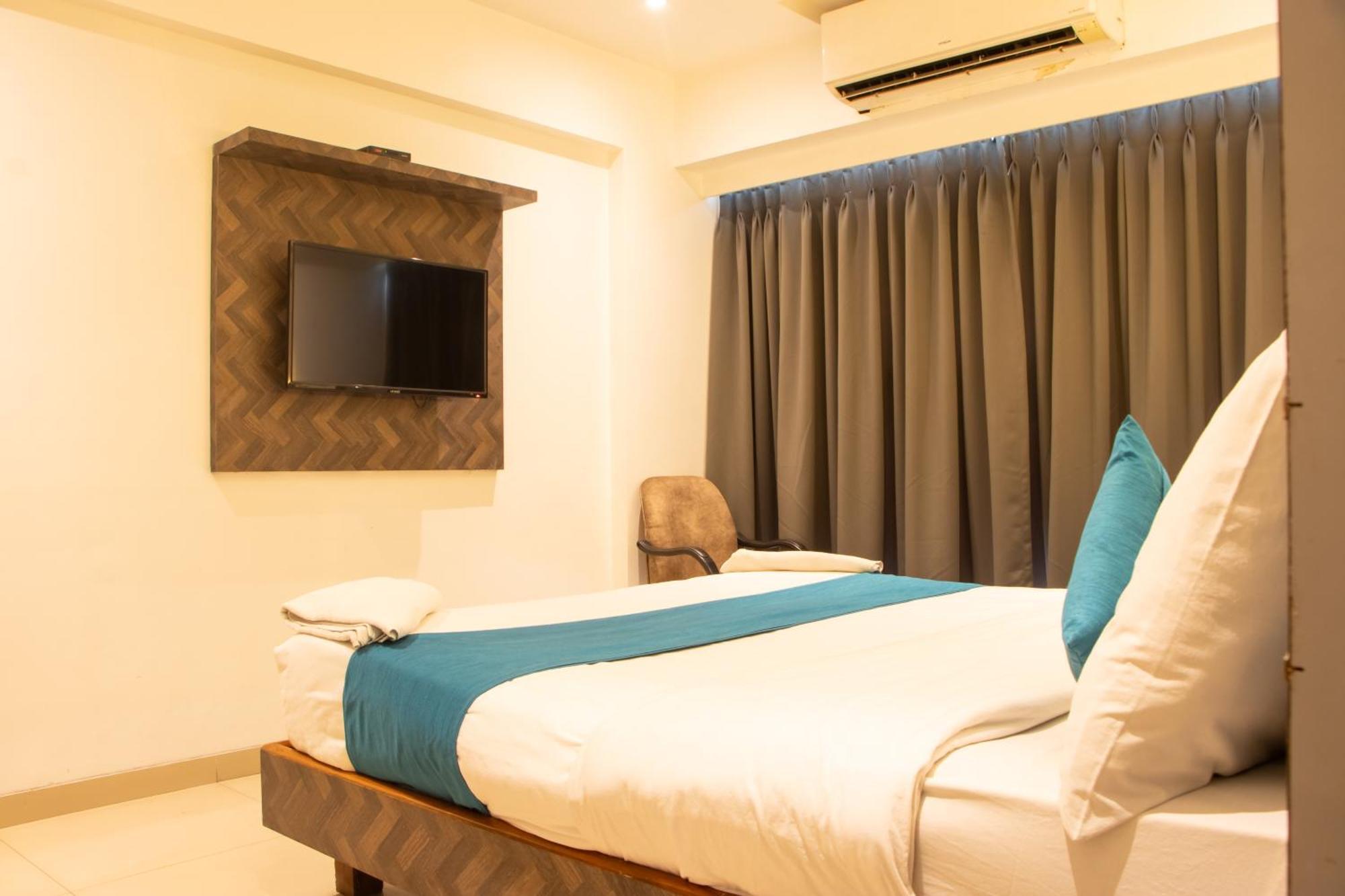 J R Residency Hotel Navi Mumbai Exterior photo